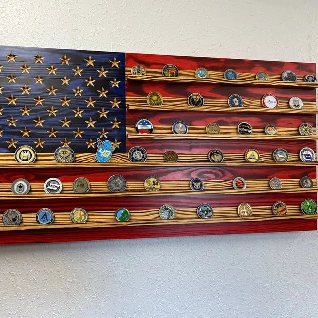 ⚡️LAST DAY 49% OFF - 🇺🇸Challenge Coin Display Rack Holder - Rustic American Flag - 🎁BUY MORE SAVE MORE