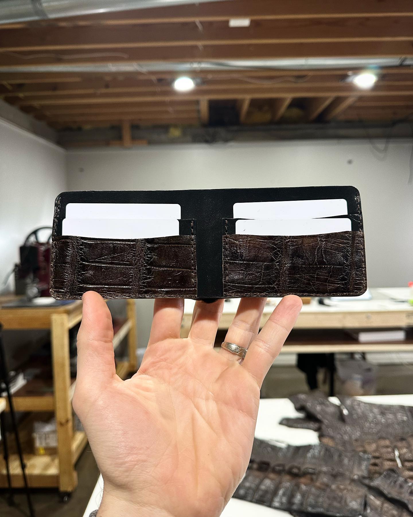 🔥Last Day 49% OFF - Handmade Alligator Texture Wallet