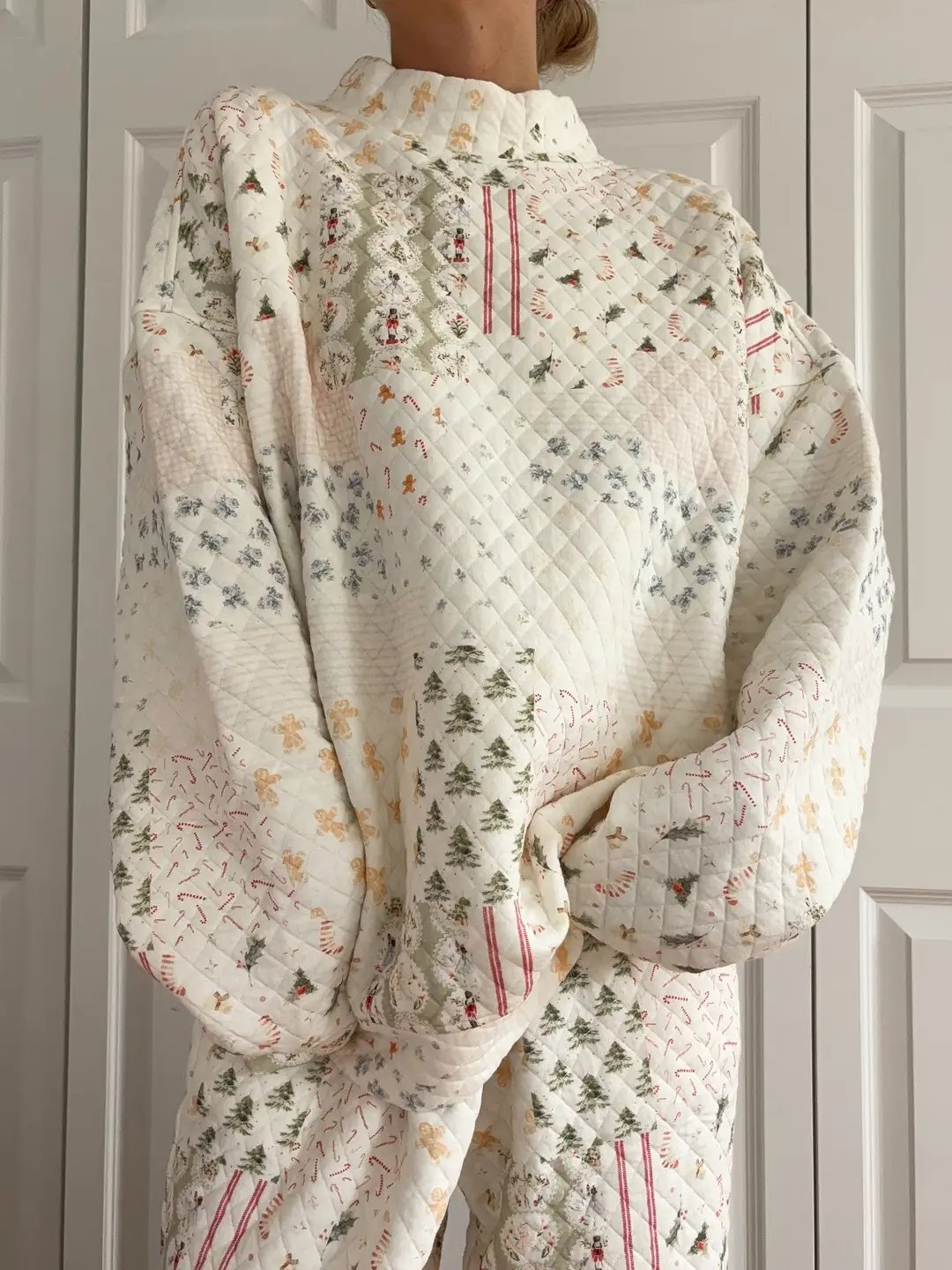 🎅Christmas Bestseller! - ❄️🧣Christmas Holiday Quilted Mockneck Sweatshirt Set(✨Same as in the video)
